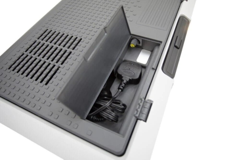 Vango E-Pinnacle 40L Coolbox 8 Vango E-Pinnacle 40L Coolbox - Image 6